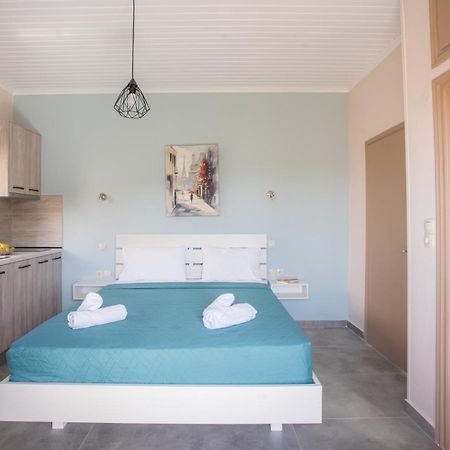 Eros Appartments Kalamítsi Esterno foto