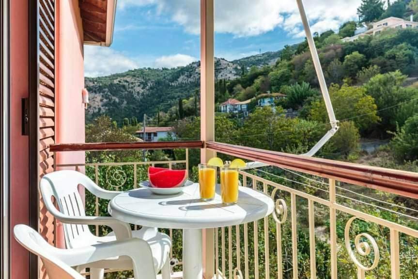 Eros Appartments Kalamítsi Esterno foto