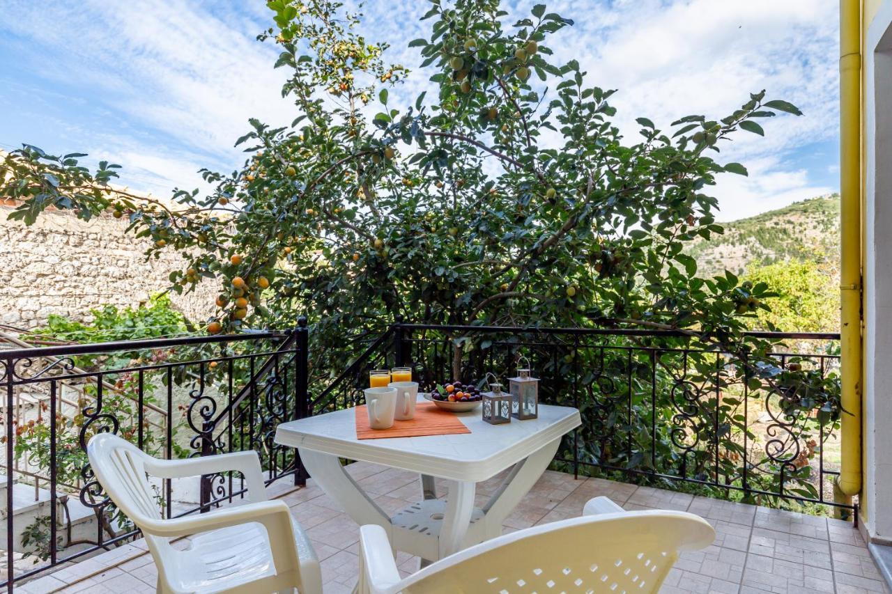 Eros Appartments Kalamítsi Esterno foto