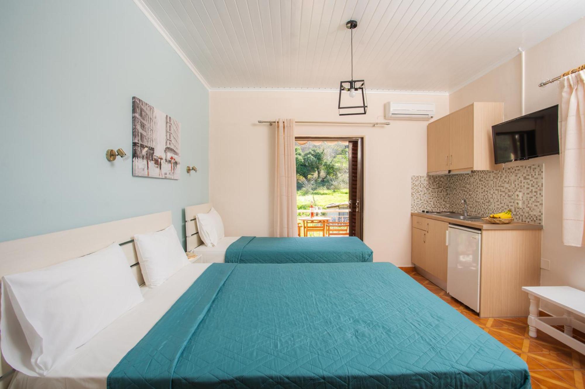 Eros Appartments Kalamítsi Esterno foto