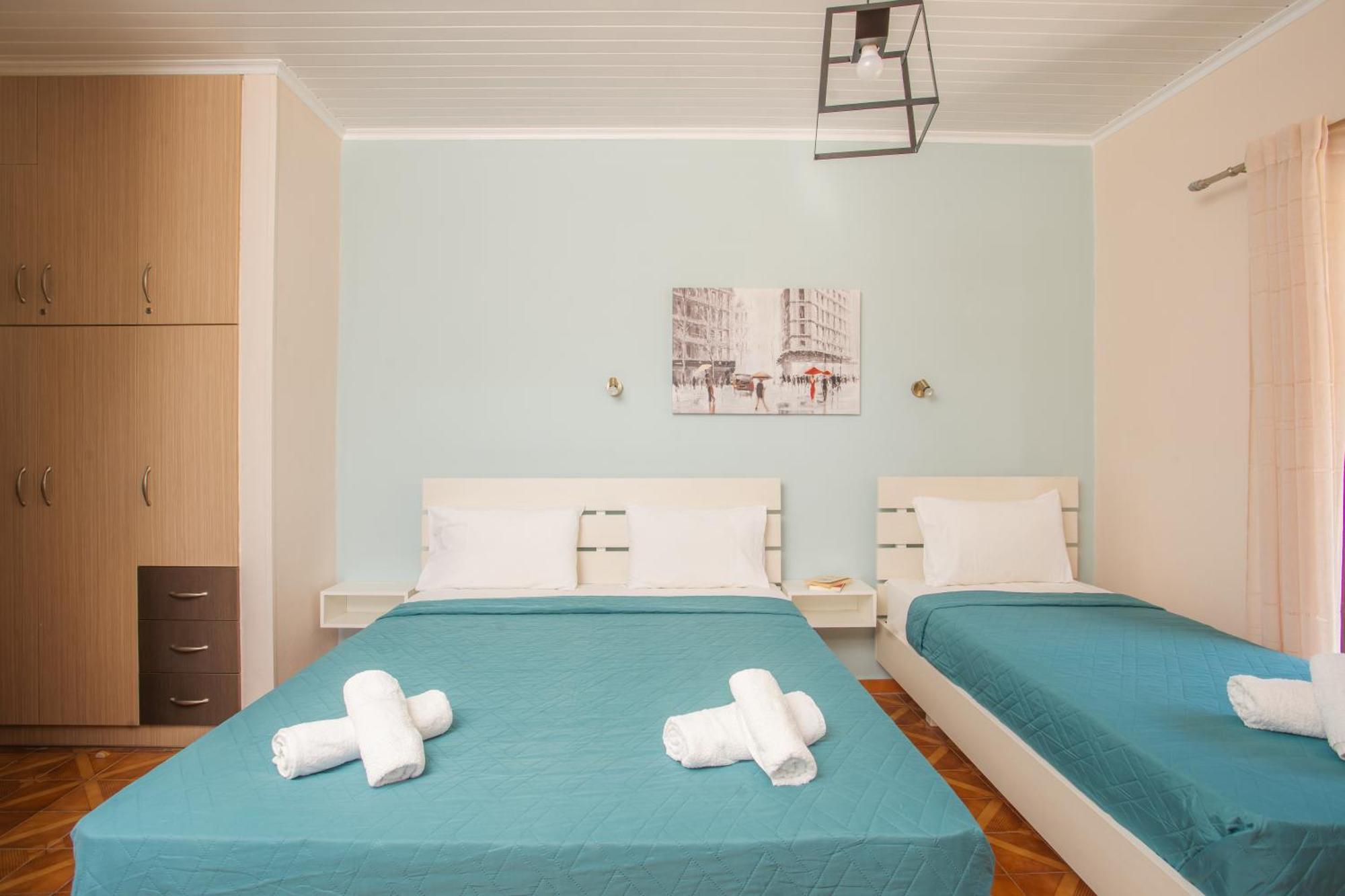 Eros Appartments Kalamítsi Esterno foto